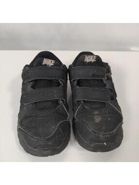 Nike Kids Black Athletic Sneakers Sporty Activewear Size 10C